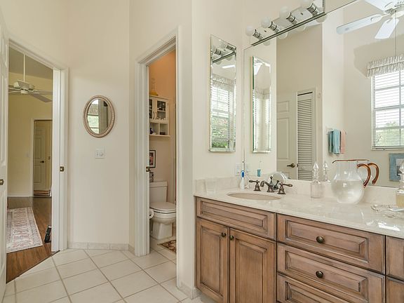 3rd image of 170 Amblewood Ln