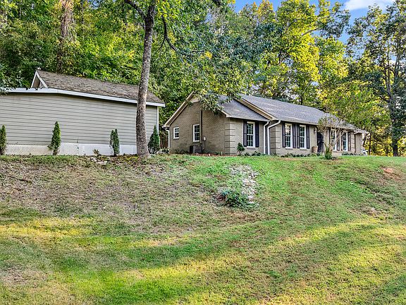 2nd image of 1028 Morgan Dr