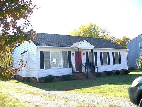 3rd image of 6365 Chenault Way