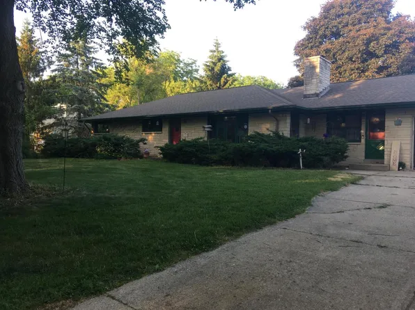 1210 Leon TERRACE, Brookfield, WI 53005