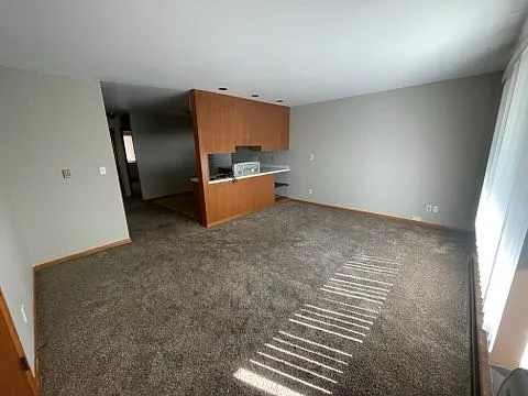 205 W Walworth St #5 — Photo 1