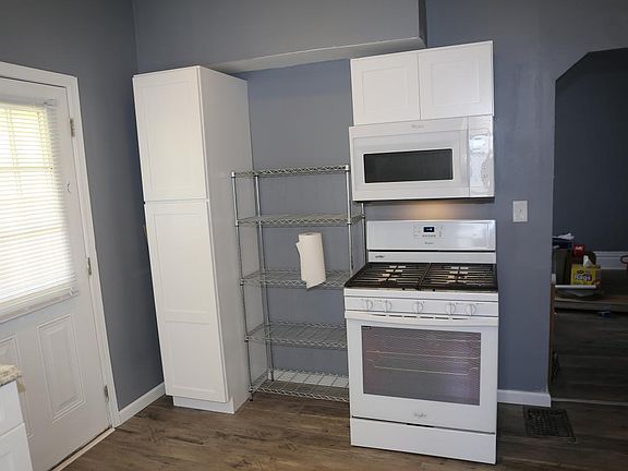 Kitchen Pic 2