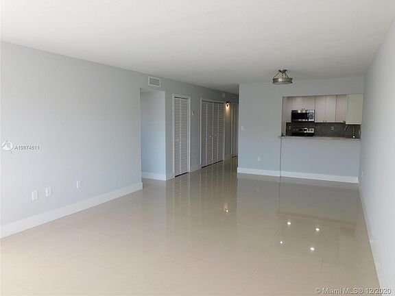 2nd image of 6930 Miami Gardens Dr #1-401