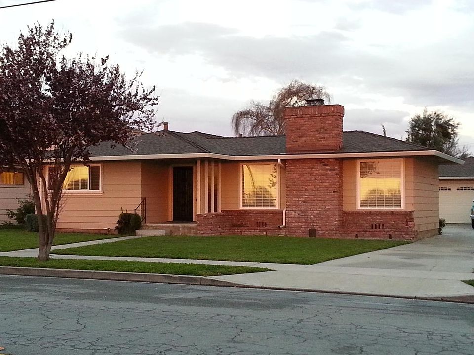 2nd image of 813 Iverson St