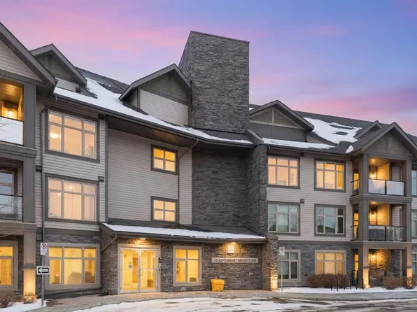 15 E Aspenmont Hts SW #227, Calgary, AB T3H 0E3