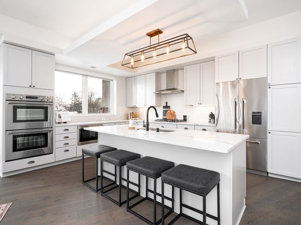 3901 Sunnyside Ave #307