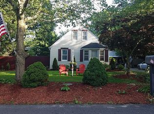 238 Leona St, Holbrook, NY 11741