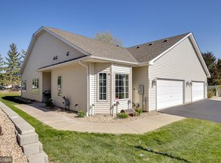 13477 Pine View Ln, Lindstrom, MN 55045