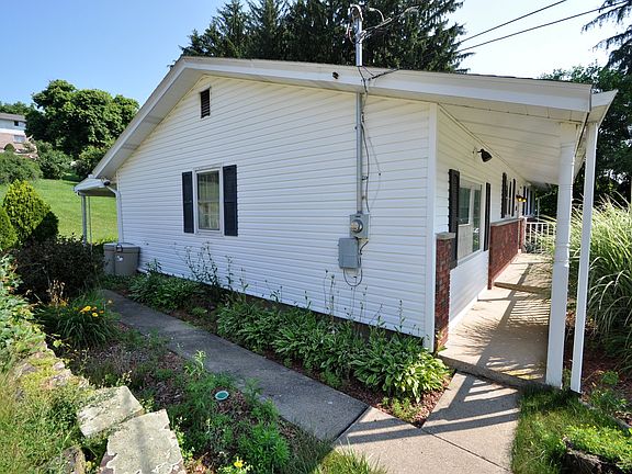 3rd image of 134 Pleasant Valley Blvd