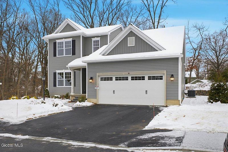 2nd image of 14 Wellington Court
