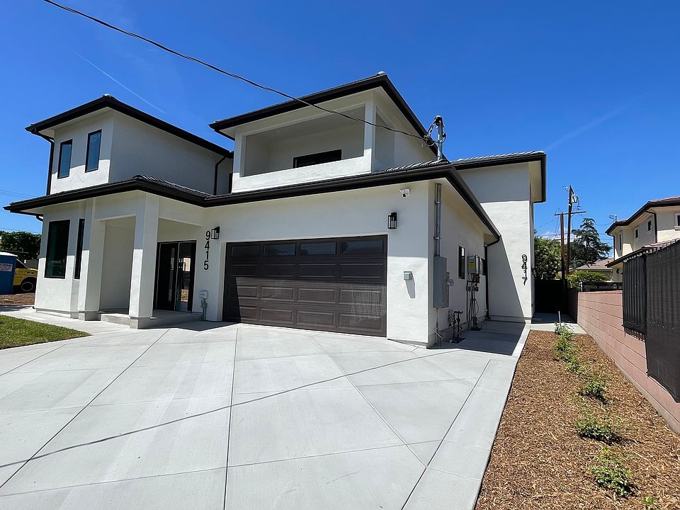 2nd image of 9415 De Adalena St
