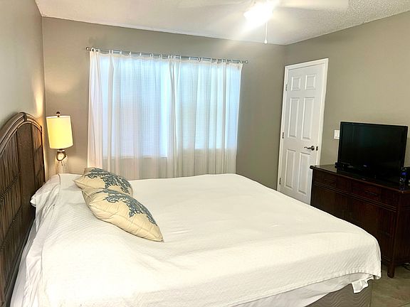 3rd image of 12550 Equestrian Cir APT 605