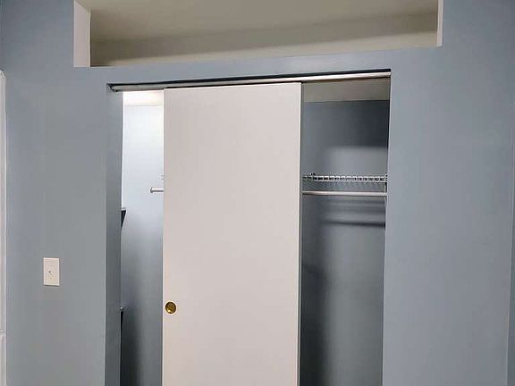 5th image of 3854 W 24th St #1