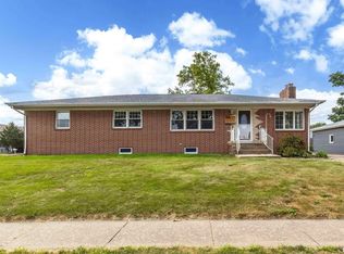 105 W Price St, Eldridge, IA 52748