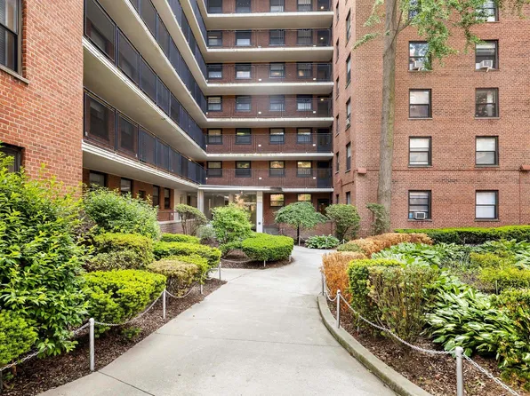 3511 85 Street #2C, Jackson Heights, NY 11372