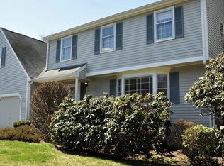 18 Pinecone Ln, Southborough, MA 01772