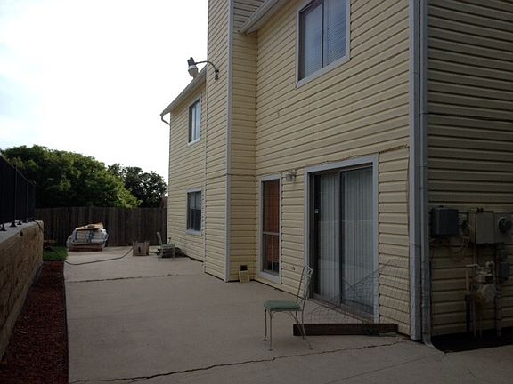 4th image of 5924 Hidden Peak St