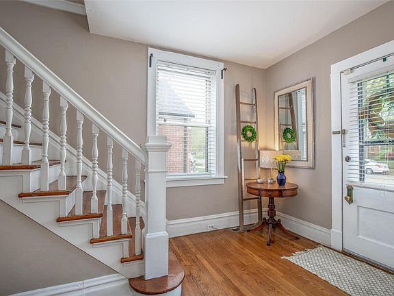 3rd image of 7234 Dorset Ave