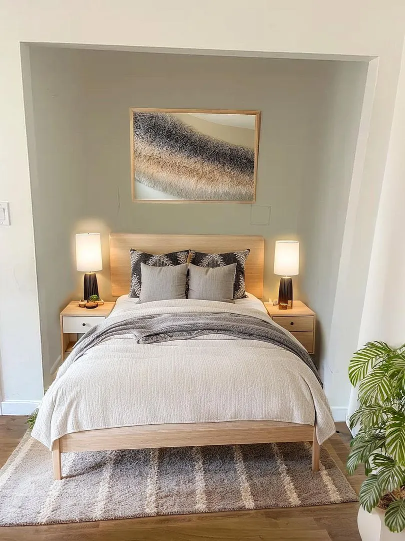 Comfort and Convenience in Lincoln Heights at 2431 Sichel Street — Photo 2