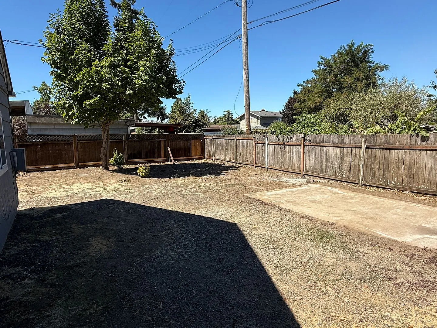 Updated 3-bedroom, 1 bath triplex in Springfield! — Photo 4