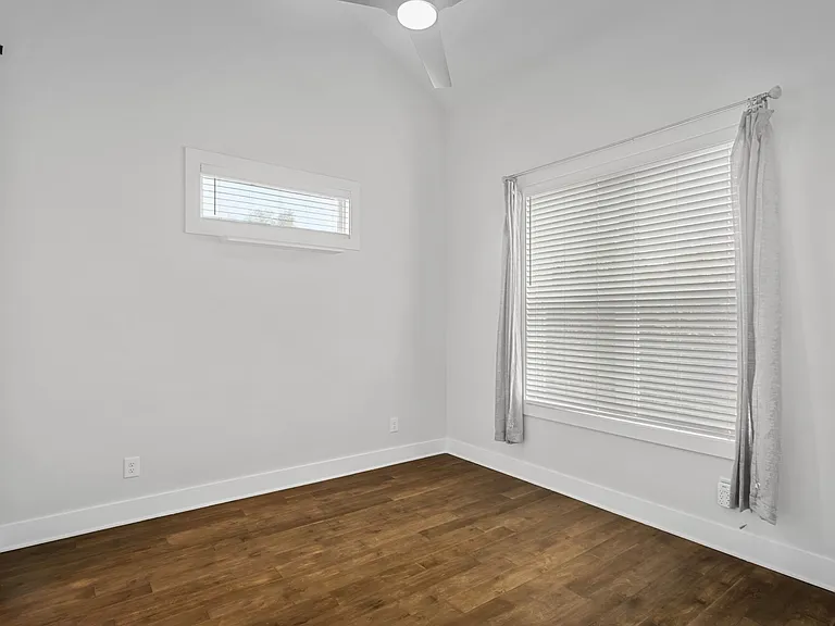 700 James Ave #19 — Photo 12