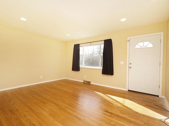 4th image of 4316 Westwood Northern Blvd