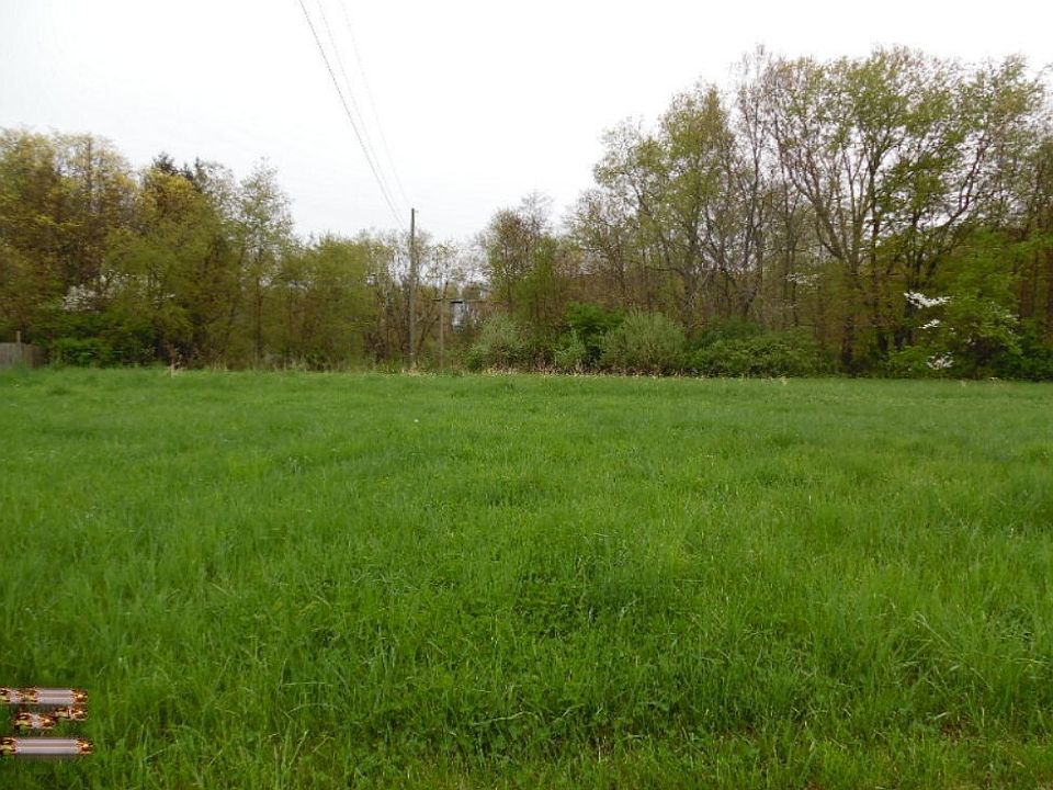 2nd image of Deerfield Ln