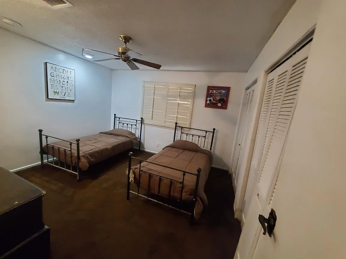 1 bed, 450 sqft, $895 — Photo 1