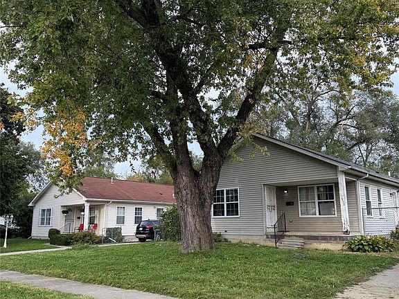 3rd image of 13932 Plainview Ave