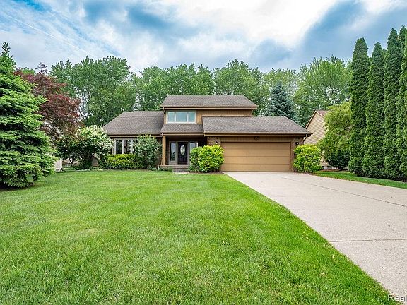 2384 Cedar Key Dr, Lake Orion, Mi 48360 