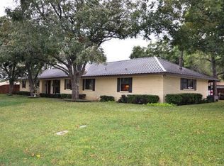 116 Simmons Ave, Lewisville, TX 75057