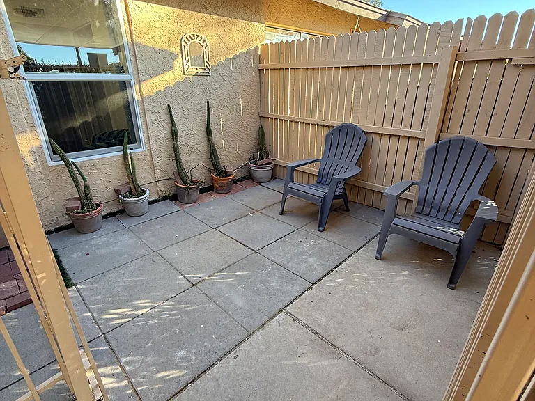 5230 W Carol Ave — Photo 6