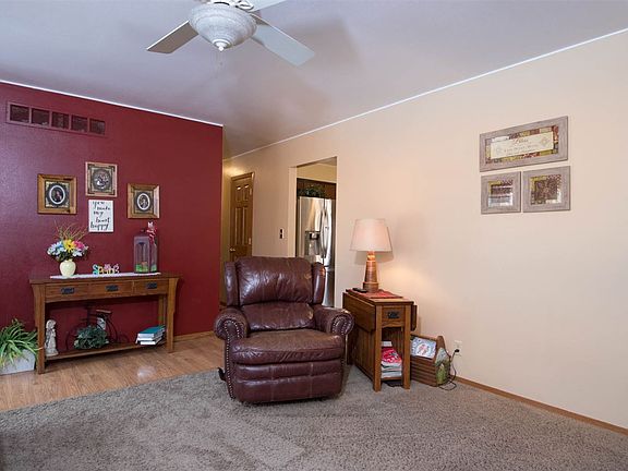 3rd image of 5417 Pebble Creek Trl
