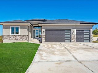 1604 SW 27th St, Lees Summit, MO 64082