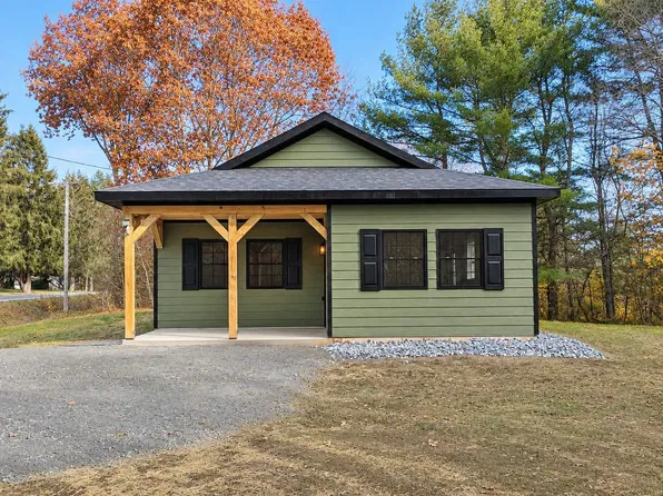 208 Lancaster Brook Rd, Glenburn, ME 04401