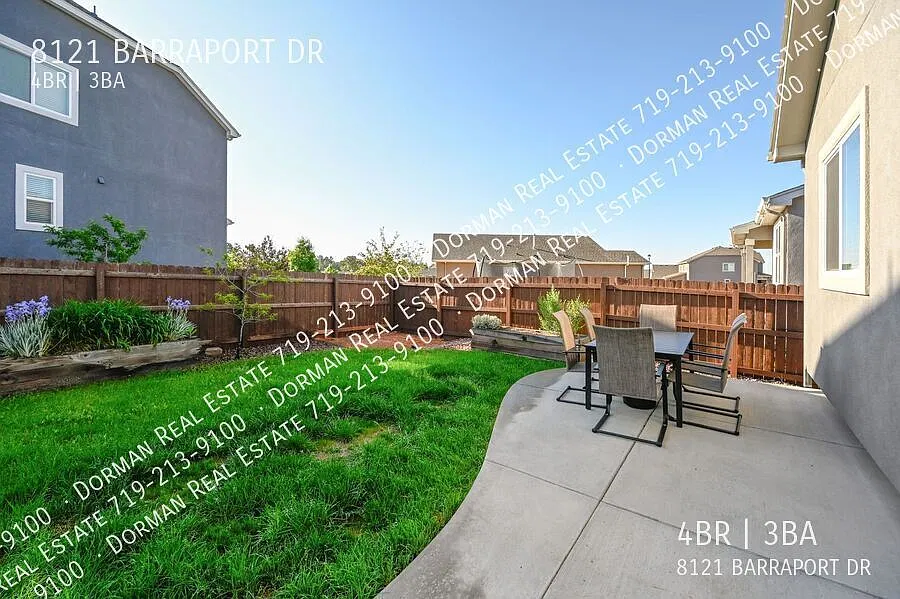 Modern 4 bedroom, 3 bath Home With Speakeasy Style! — Photo 4