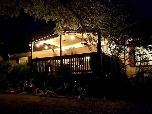 3rd image of 325 Bumblebee Ln