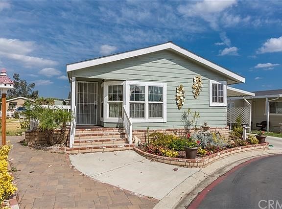 3rd image of 5815 E La Palma Ave Space 27