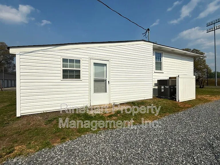 242 Cherry Rd S — Photo 27