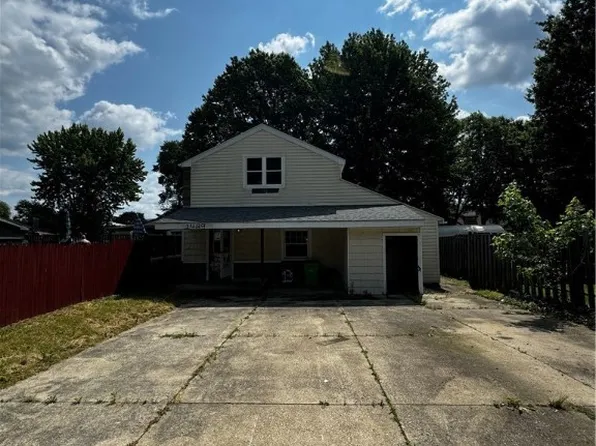 1489 Lakeview St, Akron, OH 44312