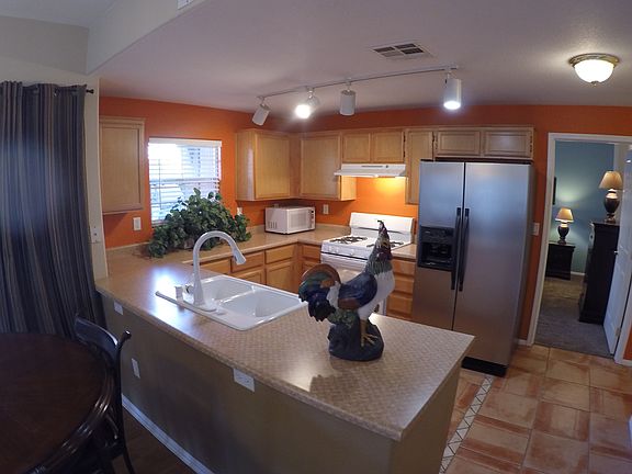 Lovely tiled kitchen