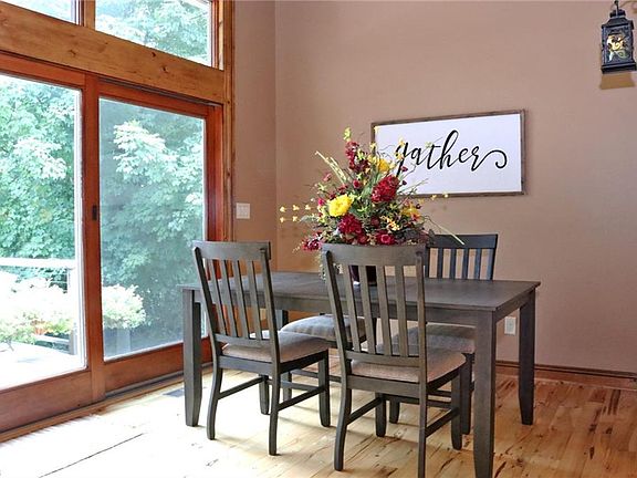 5th image of 9725 Fox Knoll Dr