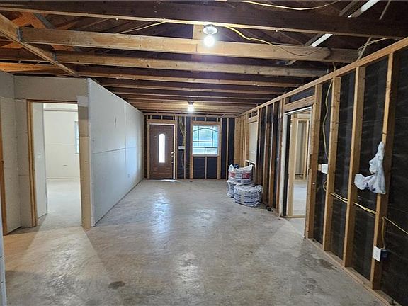 5th image of 225 Gideon Ave