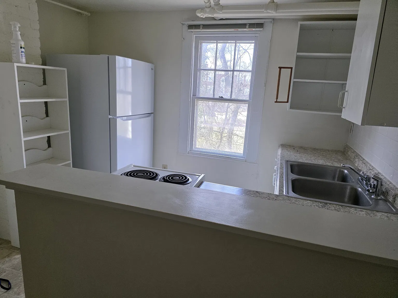 414 Altamont St — Photo 4