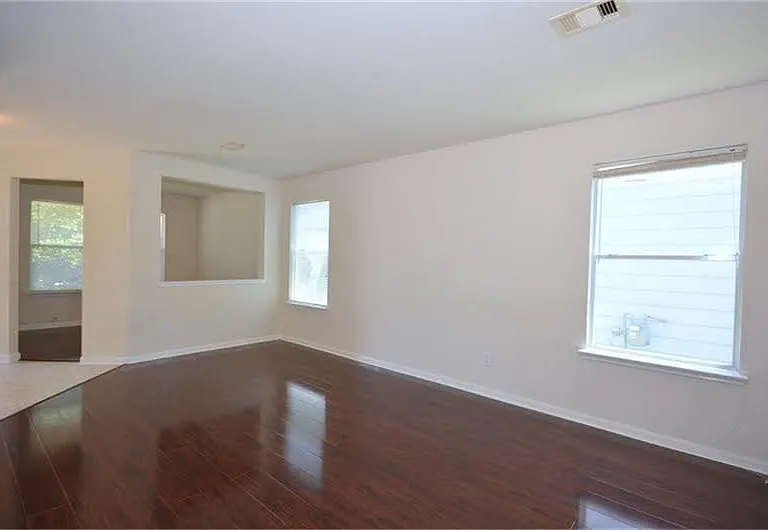 8106 Arrington Forest Ln — Photo 16