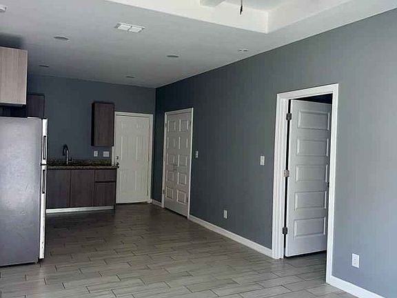 4th image of 1100 W Sunset Valley St #4