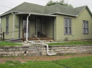 2102 N 4th St, Saint Joseph, MO 64505