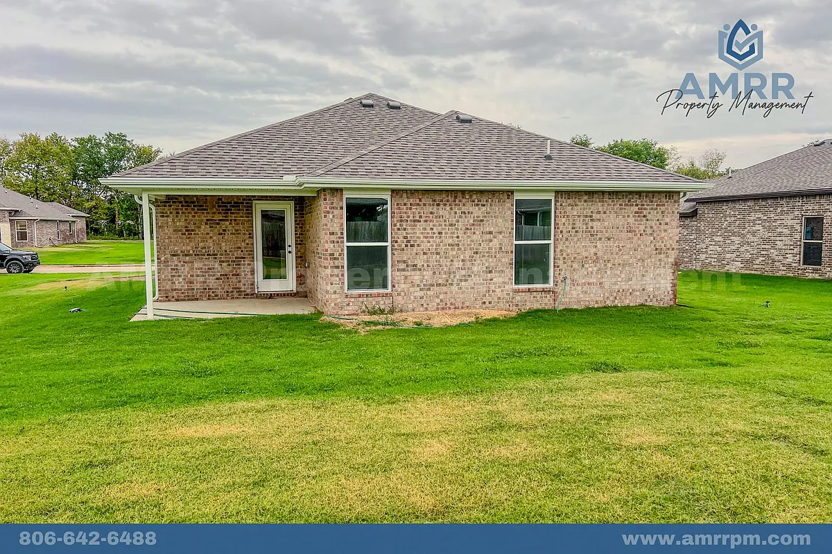 Building Photo - 333 E Greystone Sq