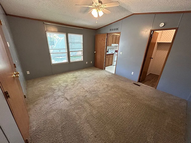 124 Opal Dr — Photo 23