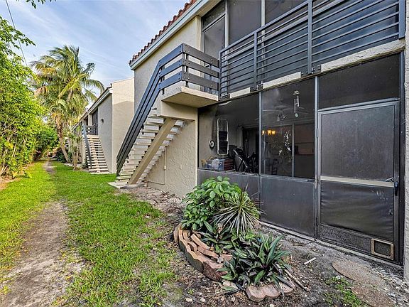 2nd image of 5304 NE 6th Avenue #F